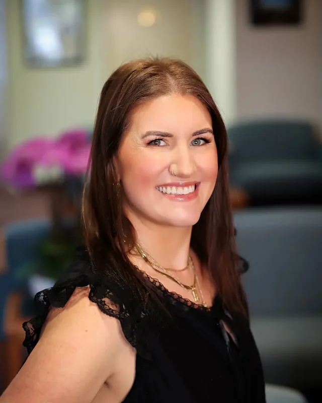Andrea, chiropractic assistant and spinal decompression tech at Munroe Chiropractic in Williamsville, NY