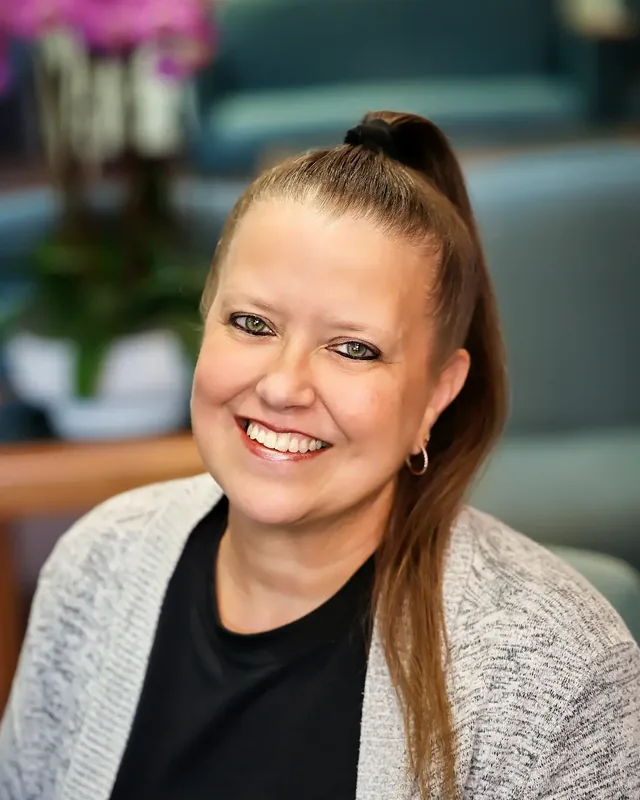 Renee, workers' compensation executive at Munroe Chiropractic in Williamsville, NY